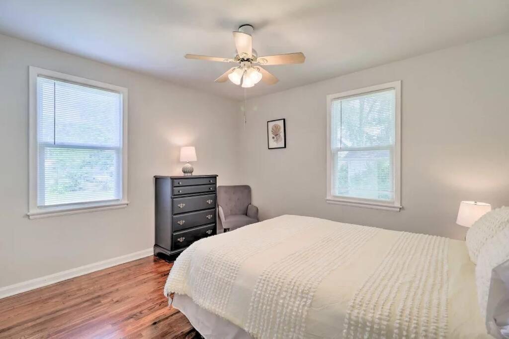Pool Home Sleeps 6 With Large Fenced Yard Jacksonville Exteriér fotografie